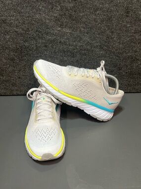 Hoka One One Women's Cavu 2 Size 8.5